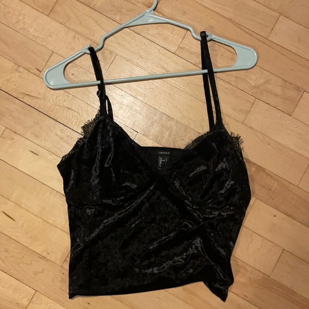 Black velvet cropped tank top